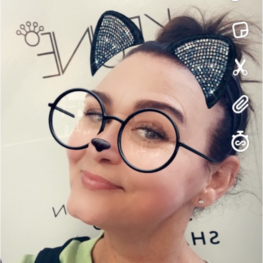 Meet your Posher, Deborah